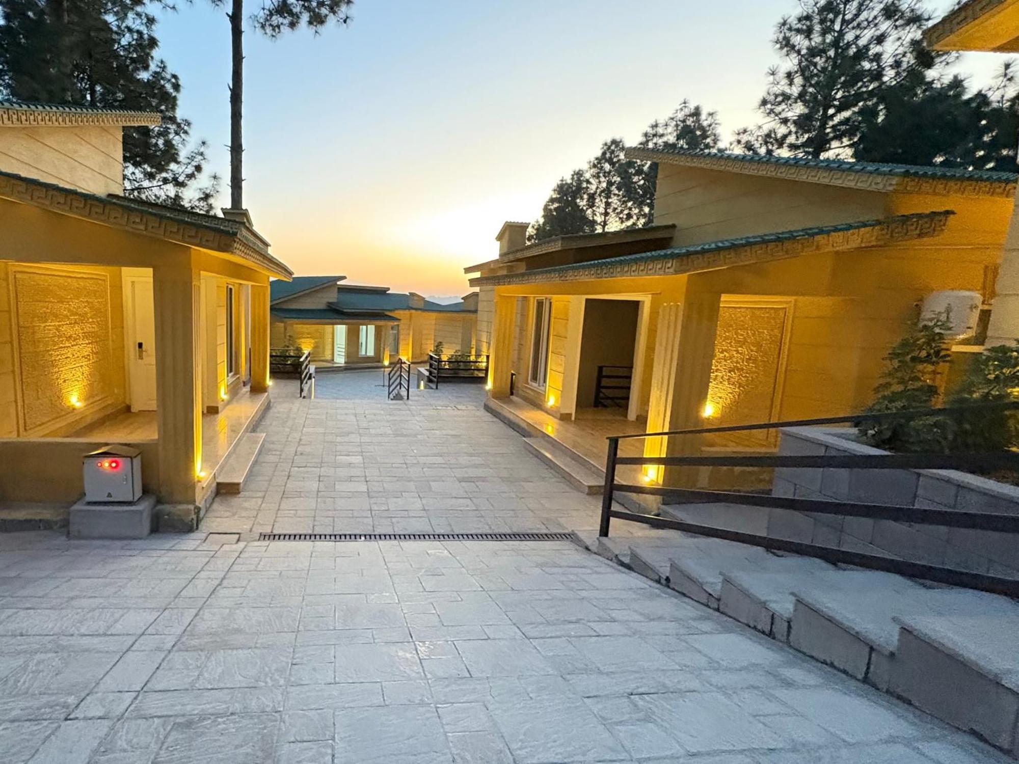 Hidden Hills Hotel & Resort Mansehra Exterior photo